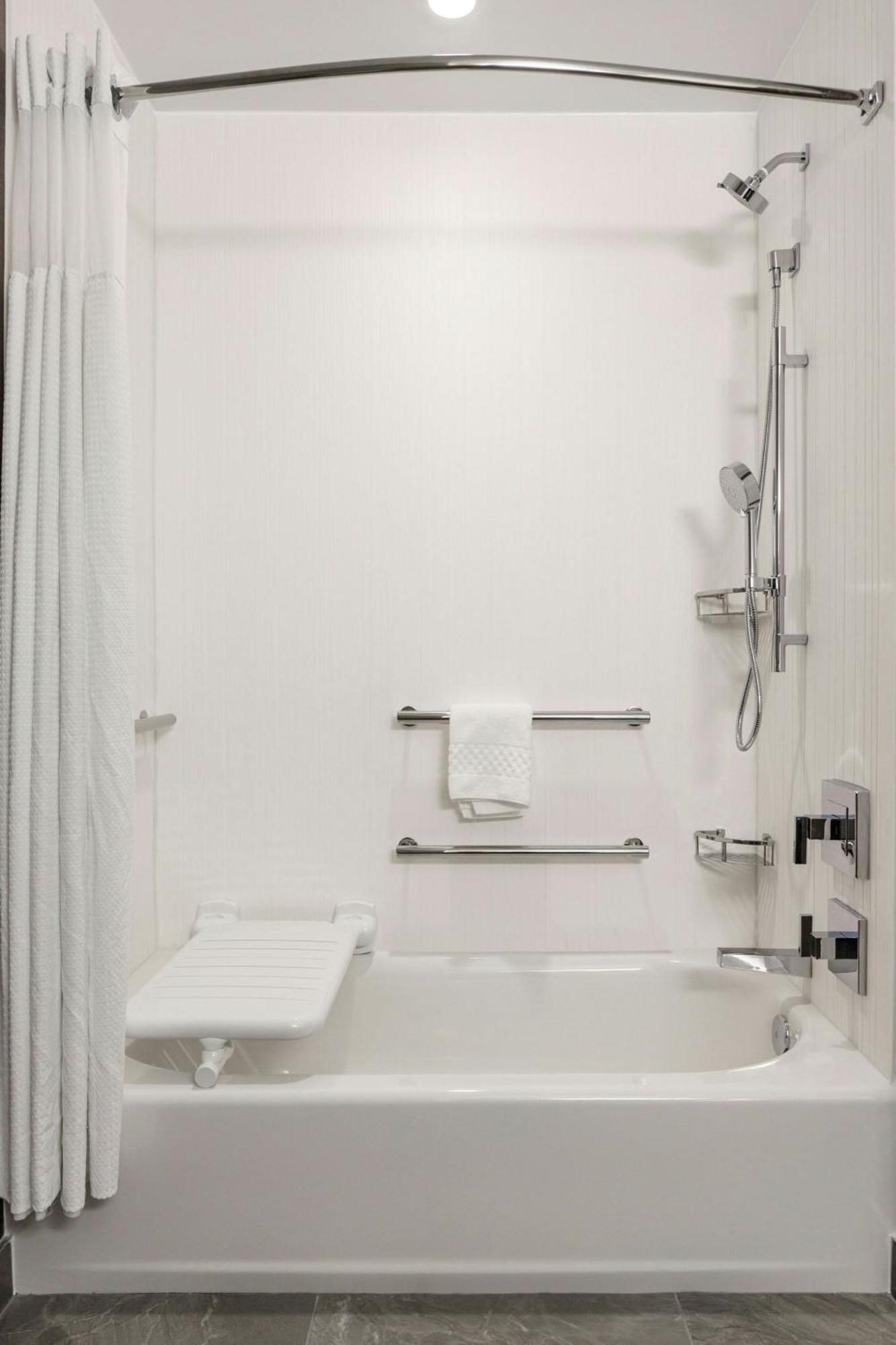 Courtyard By Marriott Indianapolis Hotel Fishers