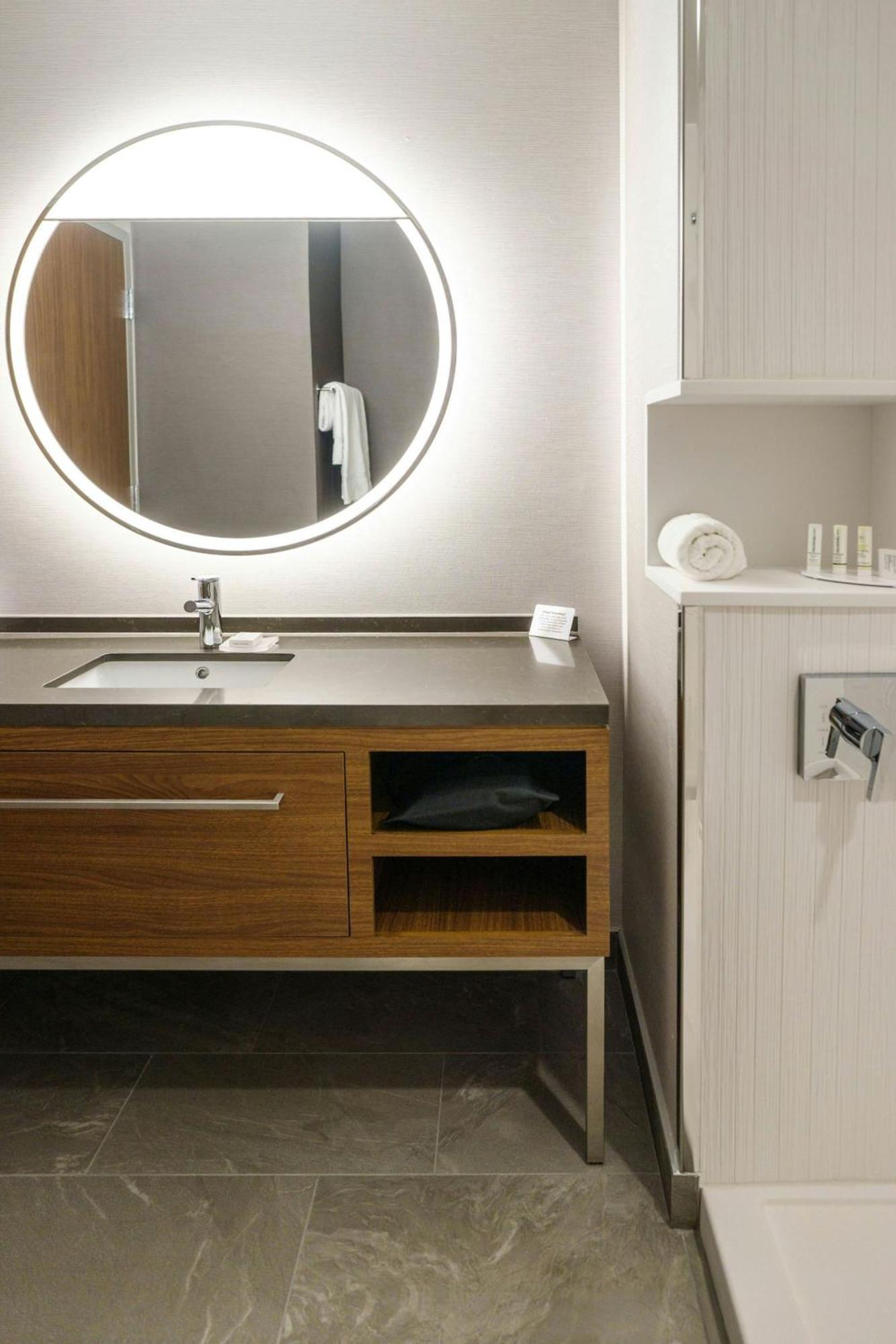 Hotel Courtyard By Marriott Indianapolis 3*